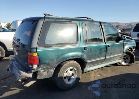 1997 Ford Explorer z USA, uszkodzony, nr VIN 1FMDU34E4VUB04211